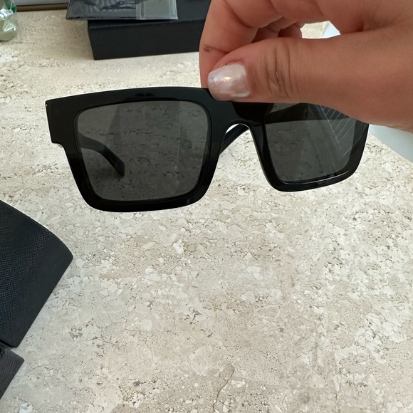 I do not wear them anymore. - Picture 2 of 6